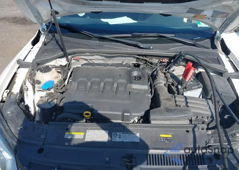 2015 Volkswagen Passat 2.0L Tdi Sel Premium z USA, uszkodzony, nr VIN 1VWCV7A33FC057037